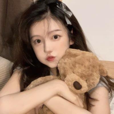 宠物粉红鹅卵石 海报